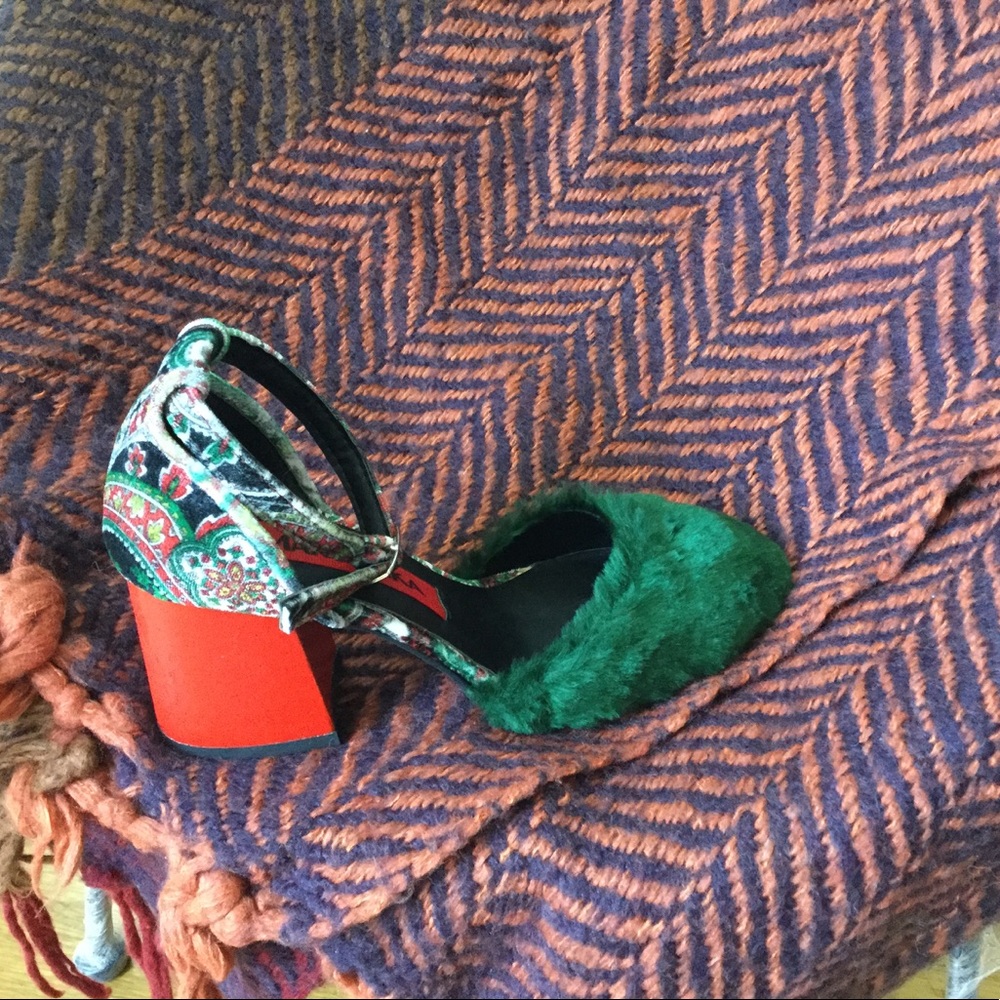 Shoes, clothing, accessories...